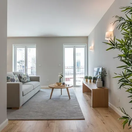 Flh Rato Spacious Apartment Lisbon