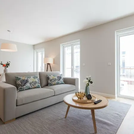 Flh Rato Spacious Appartamento Lisbona