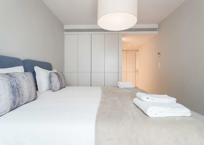 Flh Rato Spacious Appartement *